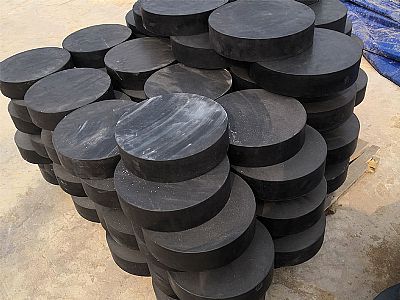 泰山区板式橡胶支座由若干层橡胶片与薄钢板经加压硫化